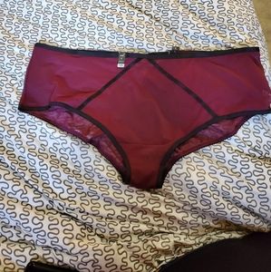 NWT Torrid Wine & Black Mesh Lattice Panty Sz 6